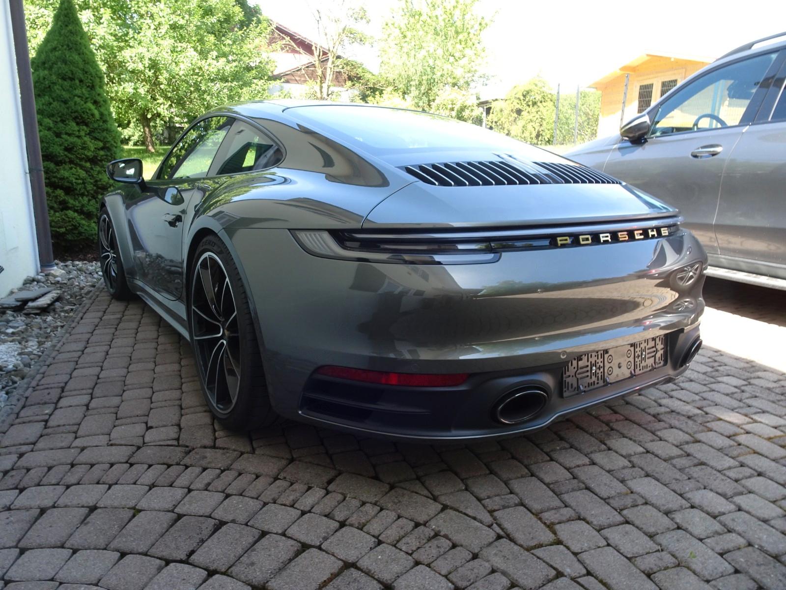 Porsche 992 Carrera 4 Coupe PDK/Abgas/21 Zoll