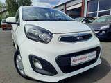 Kia Picanto FIFA World Cup Edition - Kia Picanto: Cup