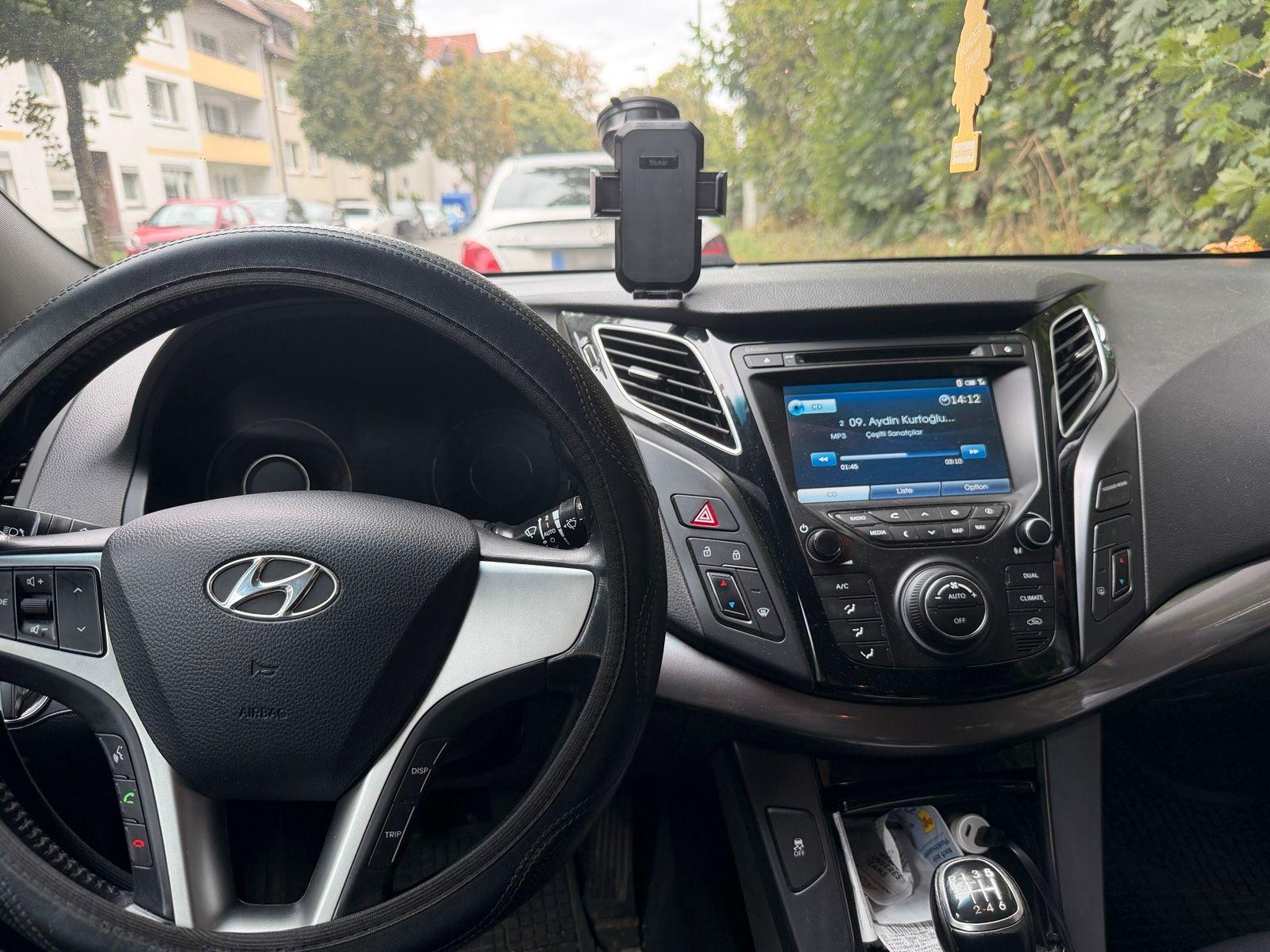 Hyundai i40 2013 — engine 136 HP (100kW)
