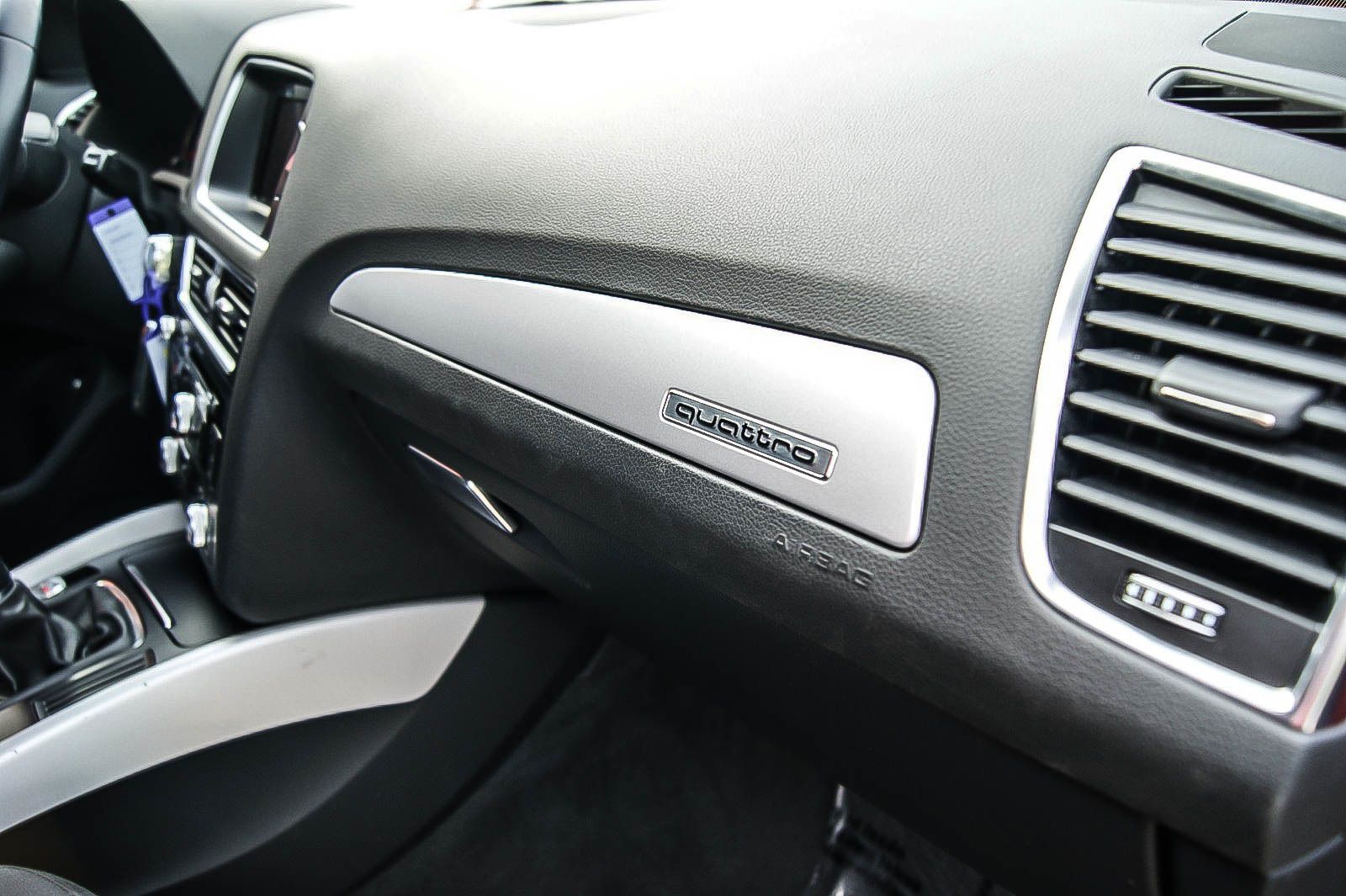 Fahrzeugabbildung Audi Q5 2.0 TFSI quattro Offroad XENON ANHÄNGERKUPPLG