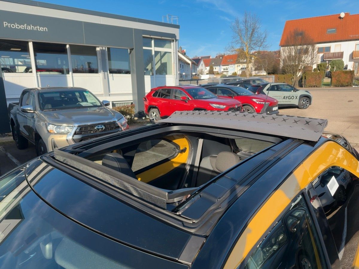 Fahrzeugabbildung Toyota Aygo (X) GR SPORT 1,5 Hybrid 116 PS Faltdach+JBL