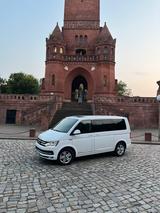 Volkswagen T6 Multivan SIX 1.Hand DSG 4Motion AHK, StandHZ - VW T6 Multivan Gebrauchtwagen in München