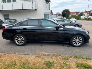 Mercedes E 200 - 6