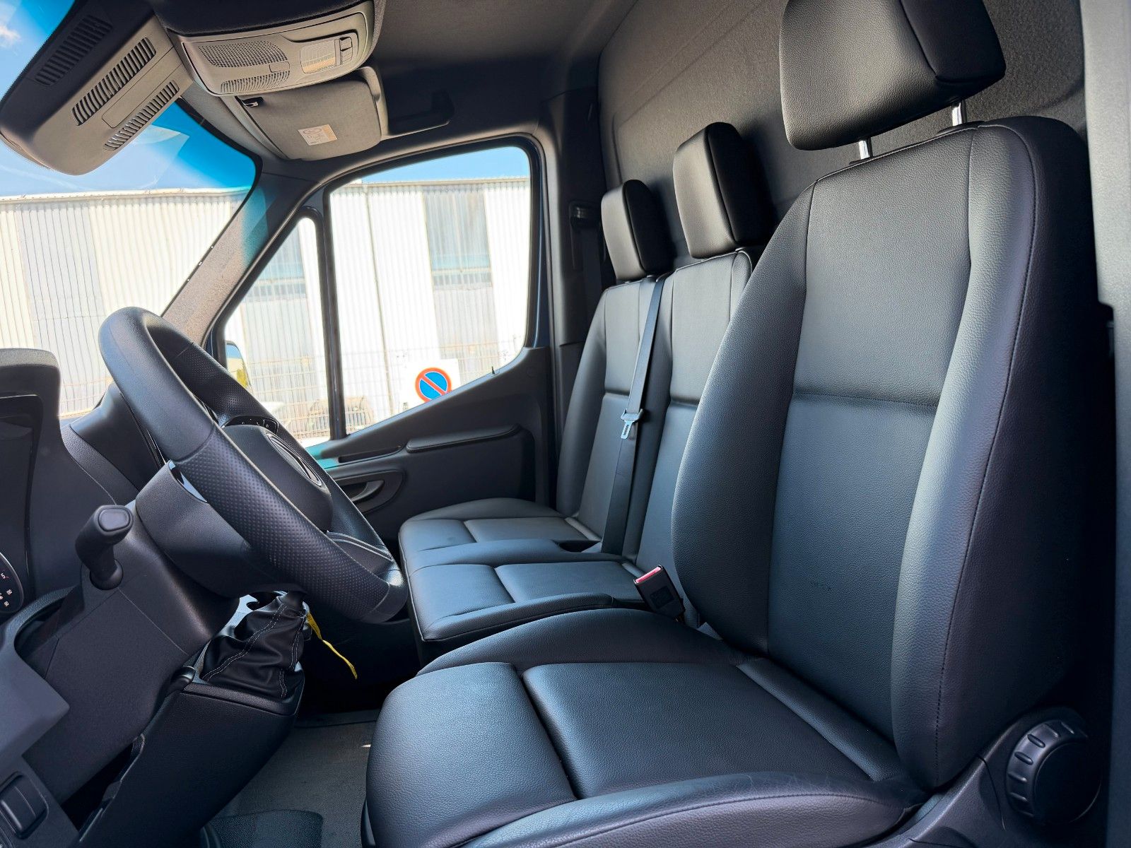 Fahrzeugabbildung Mercedes-Benz Sprinter 317 CDI 4325 Pritsche Klima Navi
