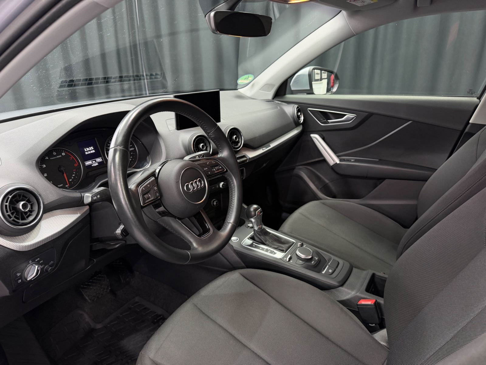 Fahrzeugabbildung Audi Q2 basis ultra|S-TRONIC|NAVI|PDC|LED LICHT|