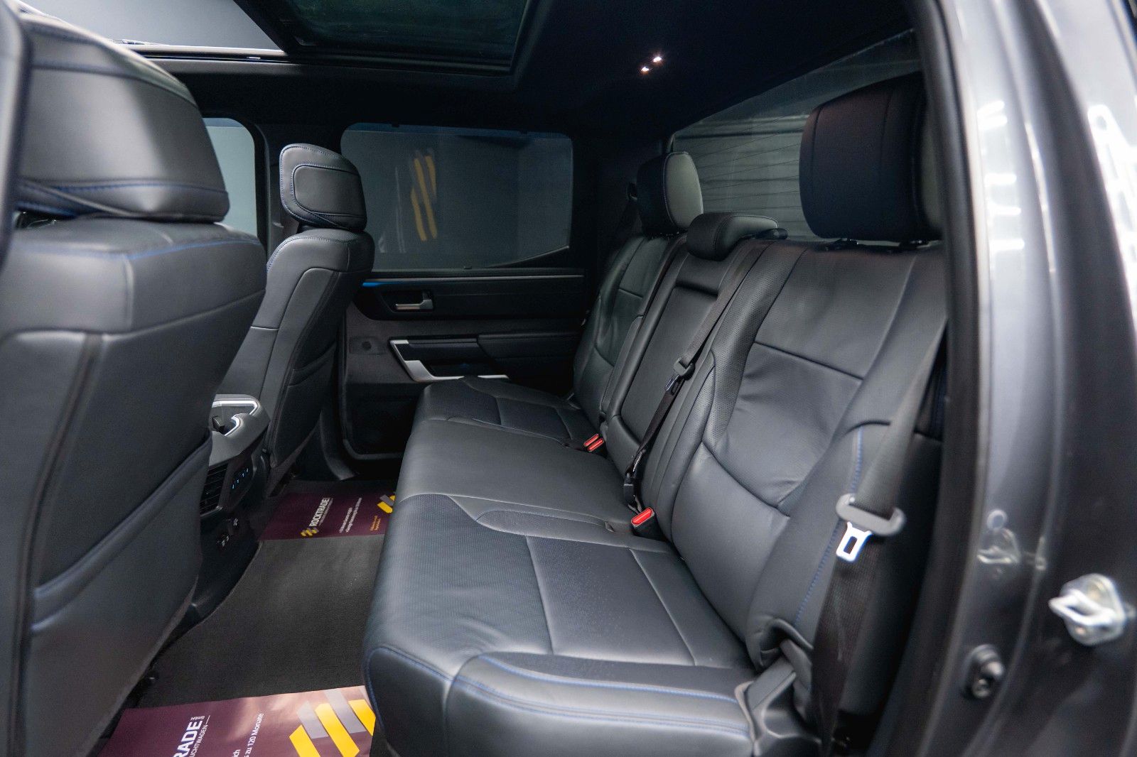 Fahrzeugabbildung Toyota Tundra PLATINUM 3.4L V6 4x4 *100%Options*19%VAT*