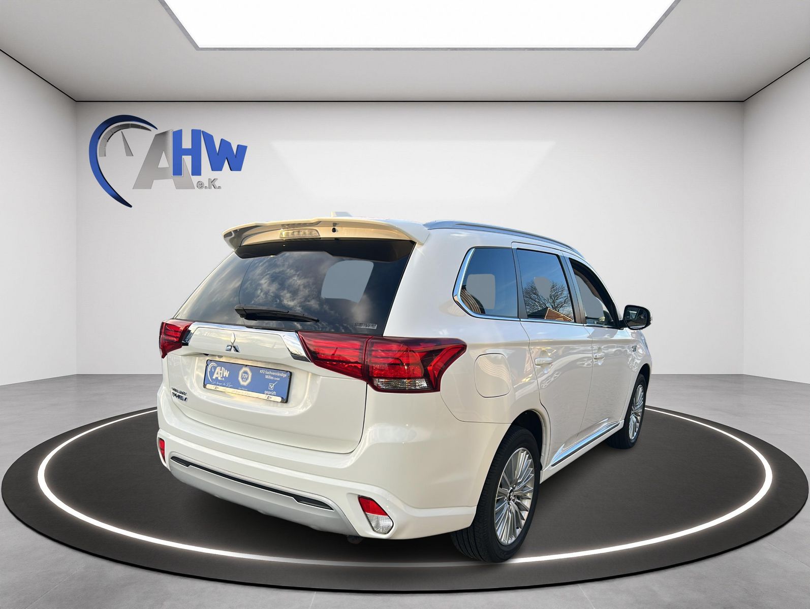 Fahrzeugabbildung Mitsubishi Outlander 2.4 Plug-In Hybrid