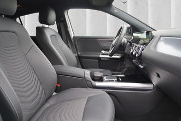 صورة 9 لـ 2023 Mercedes-BENZ EQA