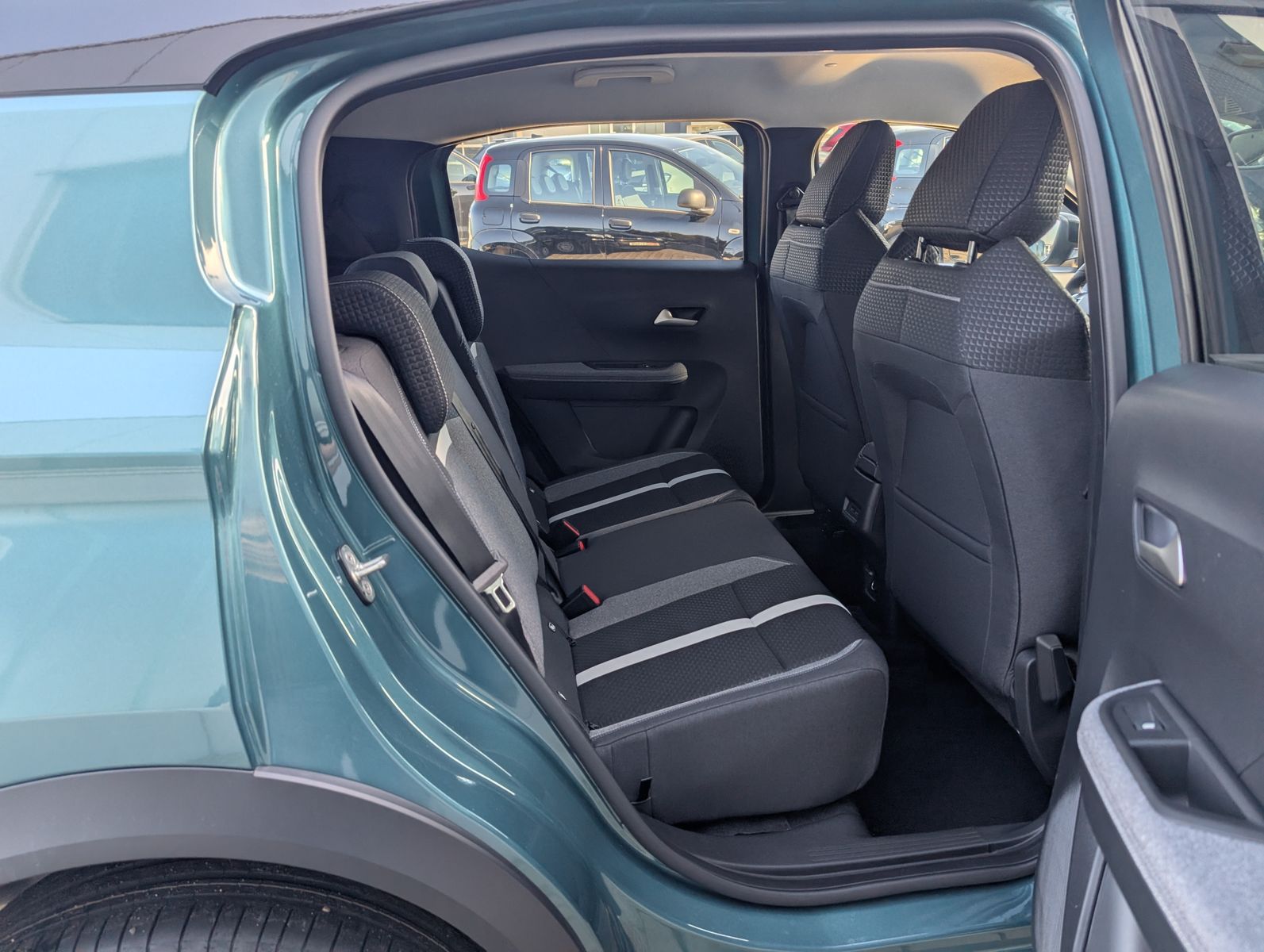 Fahrzeugabbildung Opel Frontera GS 1.2 Hybrid 145PS Automatik 7-SITZE