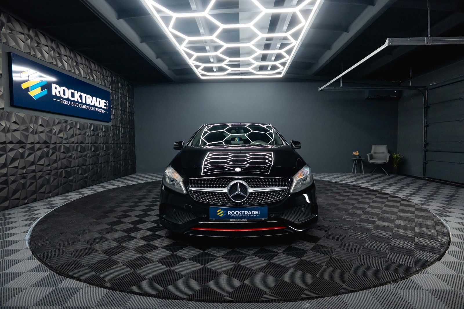 Fahrzeugabbildung Mercedes-Benz A 250 AMG Sport Black Edition *TÜV Neu*Navi*19%*