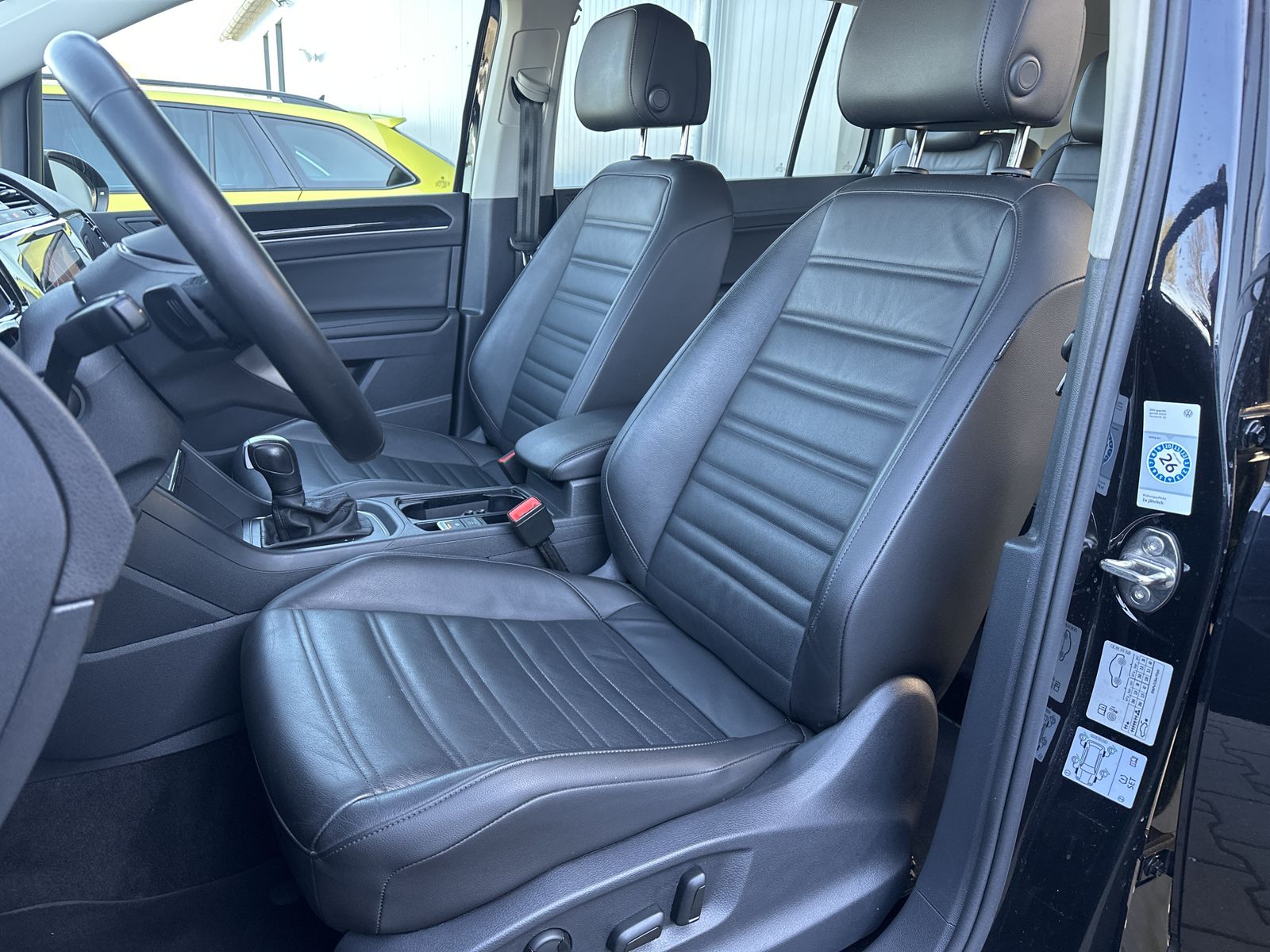 Fahrzeugabbildung Volkswagen Touran 2.0 TDI DSG CL NAV+LED+V-COCKPIT+AHK+PP