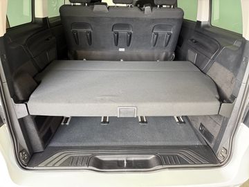 Mercedes V 220 - 9