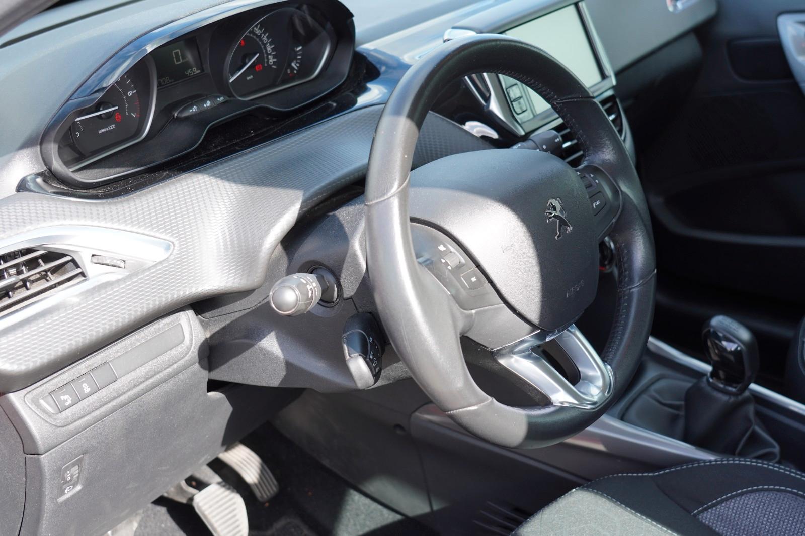 Peugeot 2008 Active MIT 3 JAHREN GARANTIE !!!