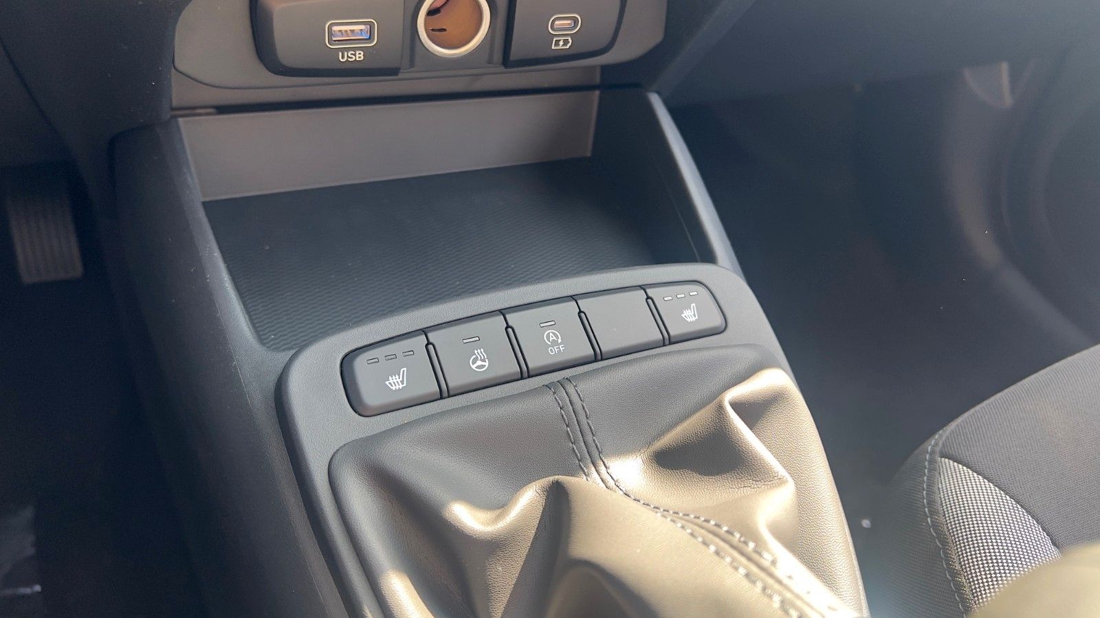 Fahrzeugabbildung Hyundai i10 1.0 Trend *Klima*Navi*CarPlay*PDC*RFKamera*