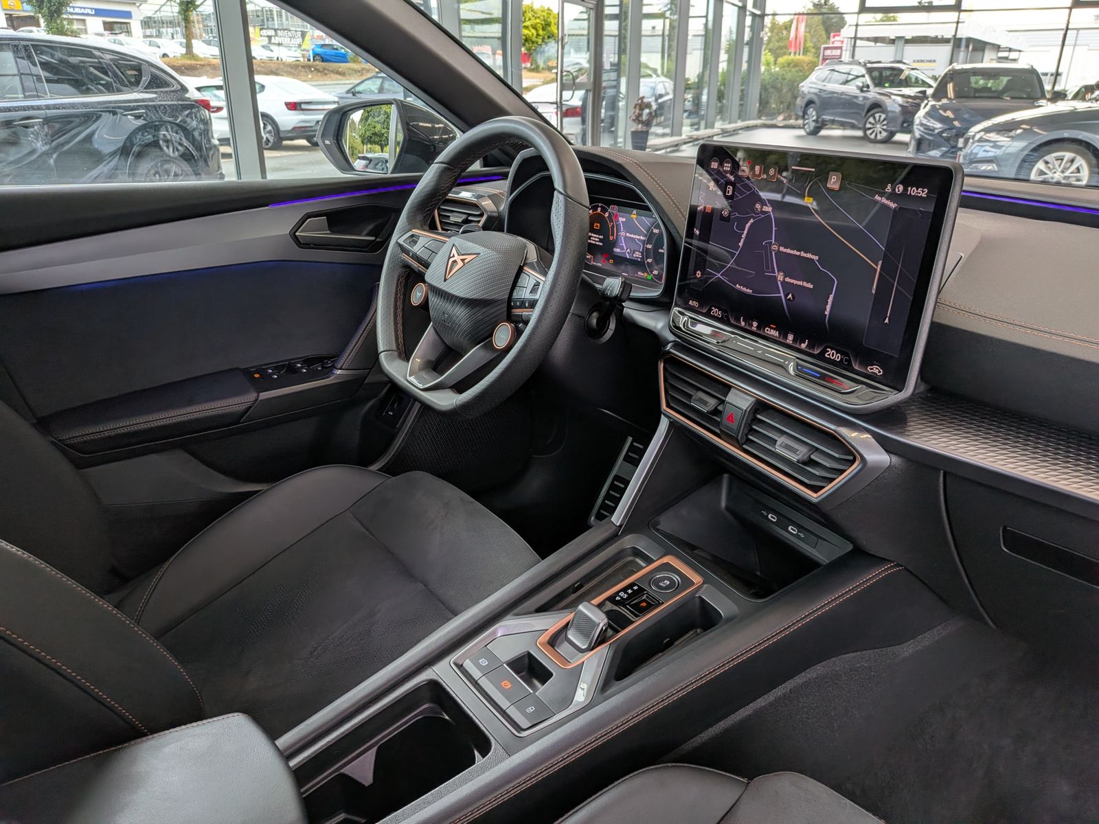 Fahrzeugabbildung CUPRA Leon 1.5 eTSI Dynamic-Edge-Paket Pano Cam AHK 18