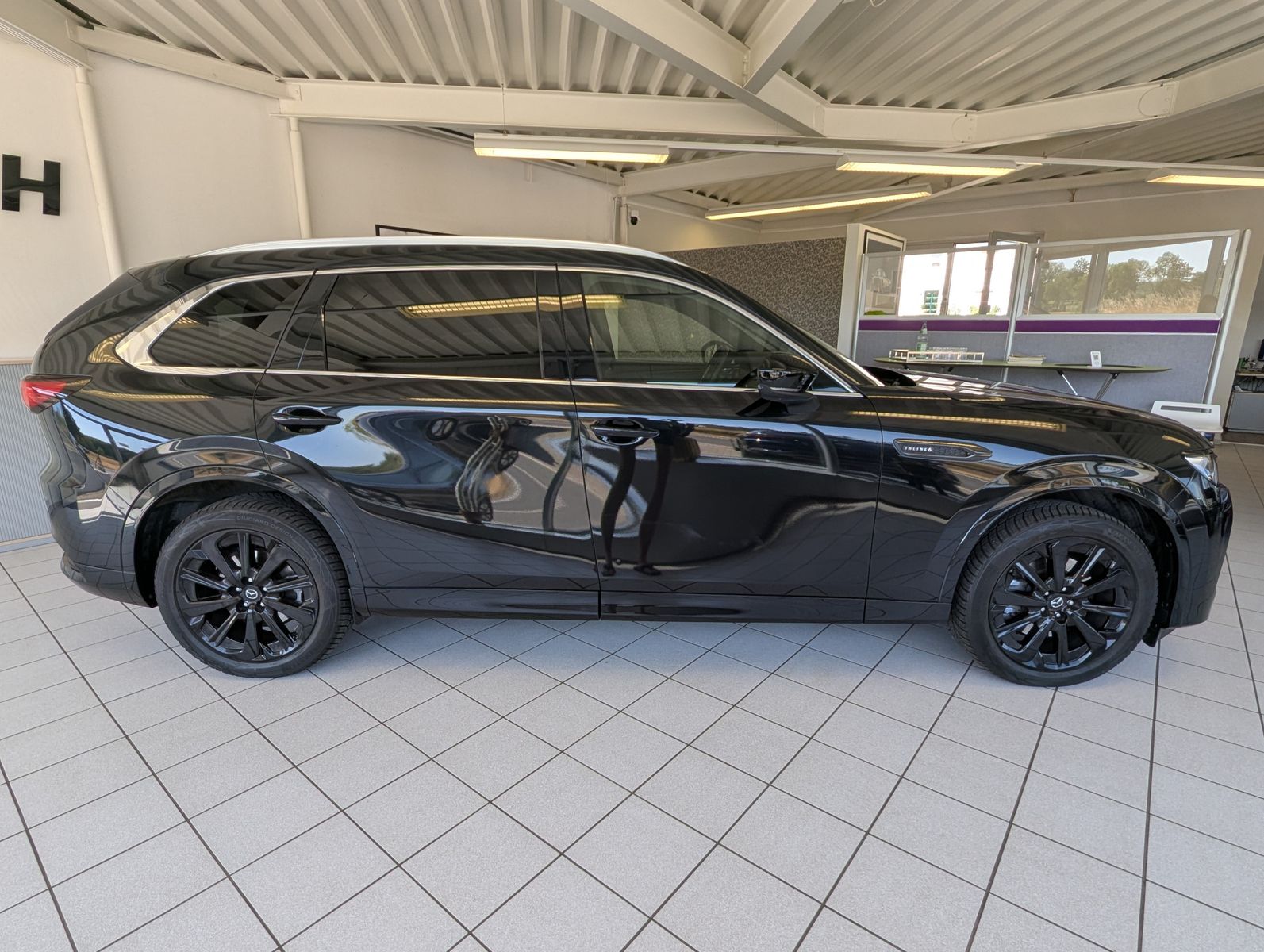 Fahrzeugabbildung Mazda CX-80 3.3L E-SKYACTIV D 254 HOMURA+ 6-Sitze Pano