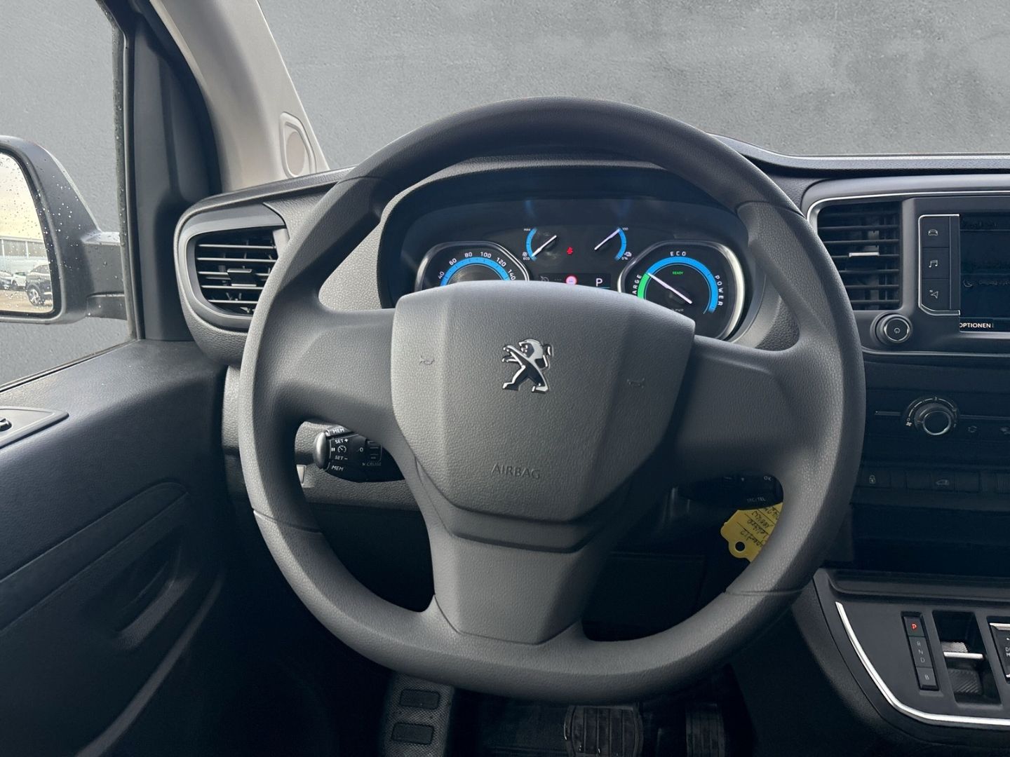 Fahrzeugabbildung Peugeot Expert Kasten Standard Elektromotor *ConnectNav-