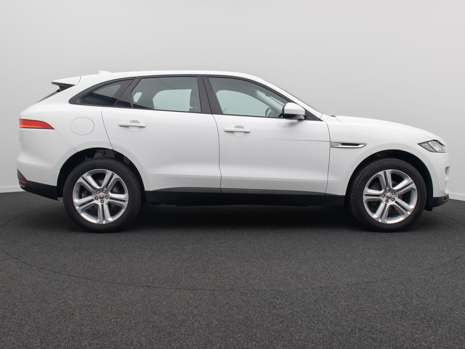 Fahrzeugabbildung Jaguar F-PACE Pure AWD Xenon Memory Kamera Tempomat 20"
