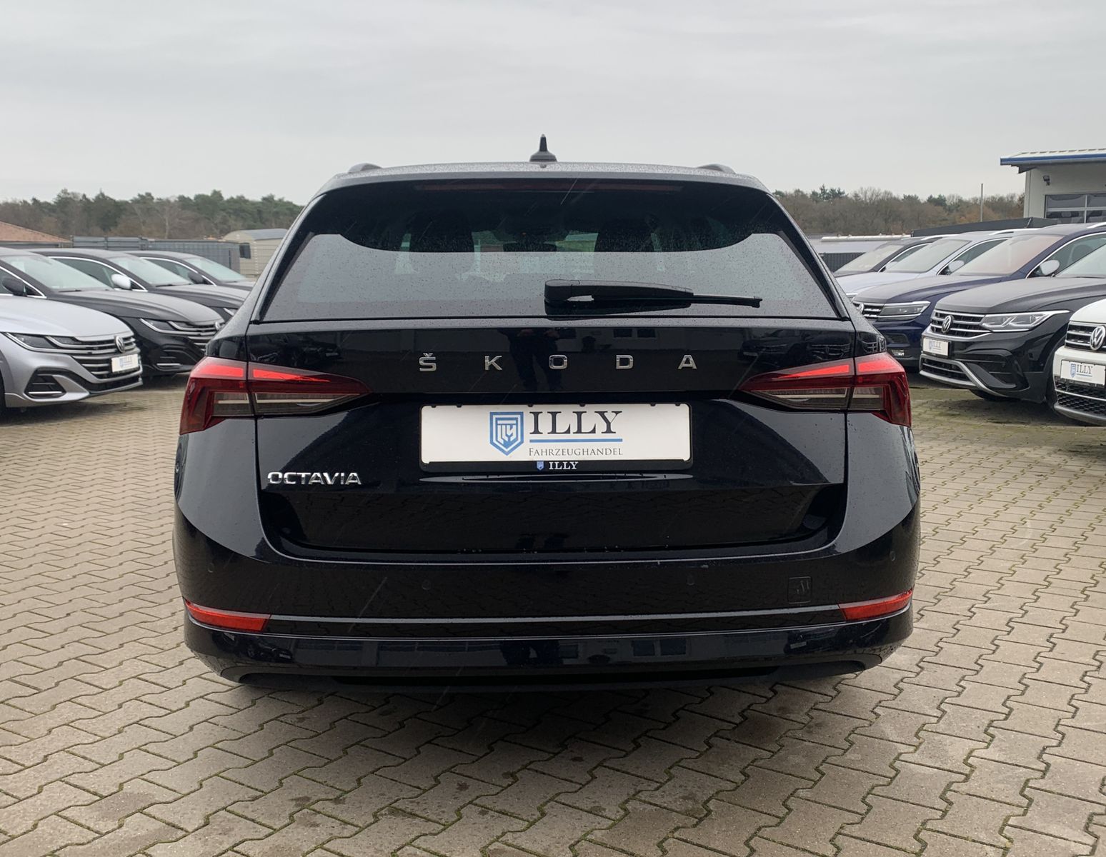 Fahrzeugabbildung SKODA Octavia 2.0 TDI*LED*Navi*SHZ*PDC*Temp*Spur*