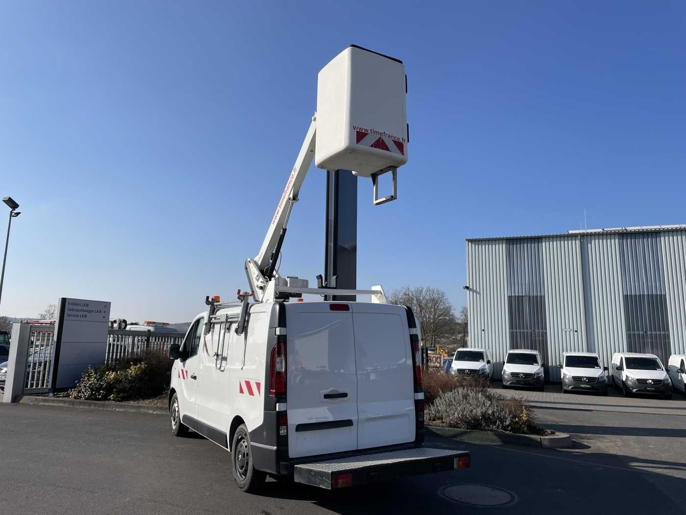 Fahrzeugabbildung Renault Trafic dCi 120 L1H1 / TIME France ETL 21 8m