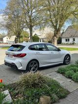 BMW M135i Xdrive LED WLan Navi Garantie/ Top  - BMW 135 mit Benzin-Antrieb: Automatik