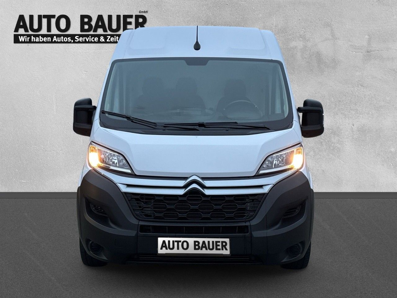 Fahrzeugabbildung Citroën Jumper 35 L3H2 BlueHDi 140