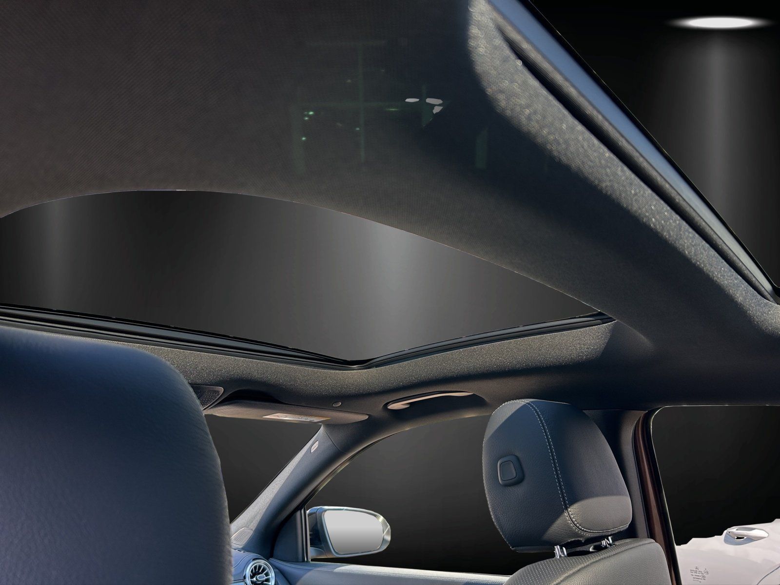 Fahrzeugabbildung Mercedes-Benz EQA250 AMG Advanc+ AHK Pano Memo KeyGo Sitzklima