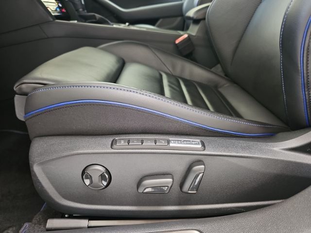 Fahrzeugabbildung Volkswagen Arteon R Shooting 4M TSI DSG PANO IQ LEDER LM20