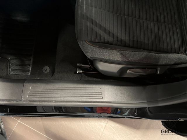 Fahrzeugabbildung Peugeot 2008 E Active SHZ Rückkam 11kw-Charger