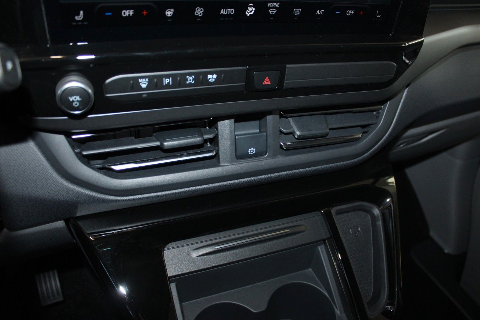 Fahrzeugabbildung Ford Transit Custom Bürstner COPA L1 Titanium MARKISE