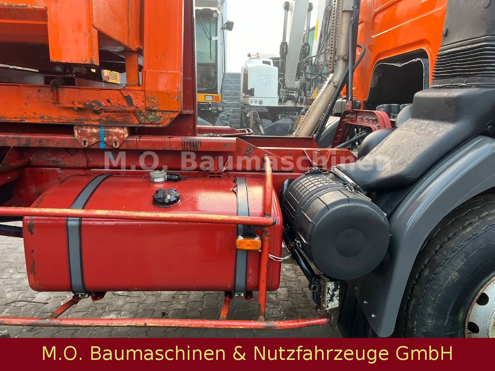 Fahrzeugabbildung Renault Kerax 260-19 / 4x2 / Marell  /