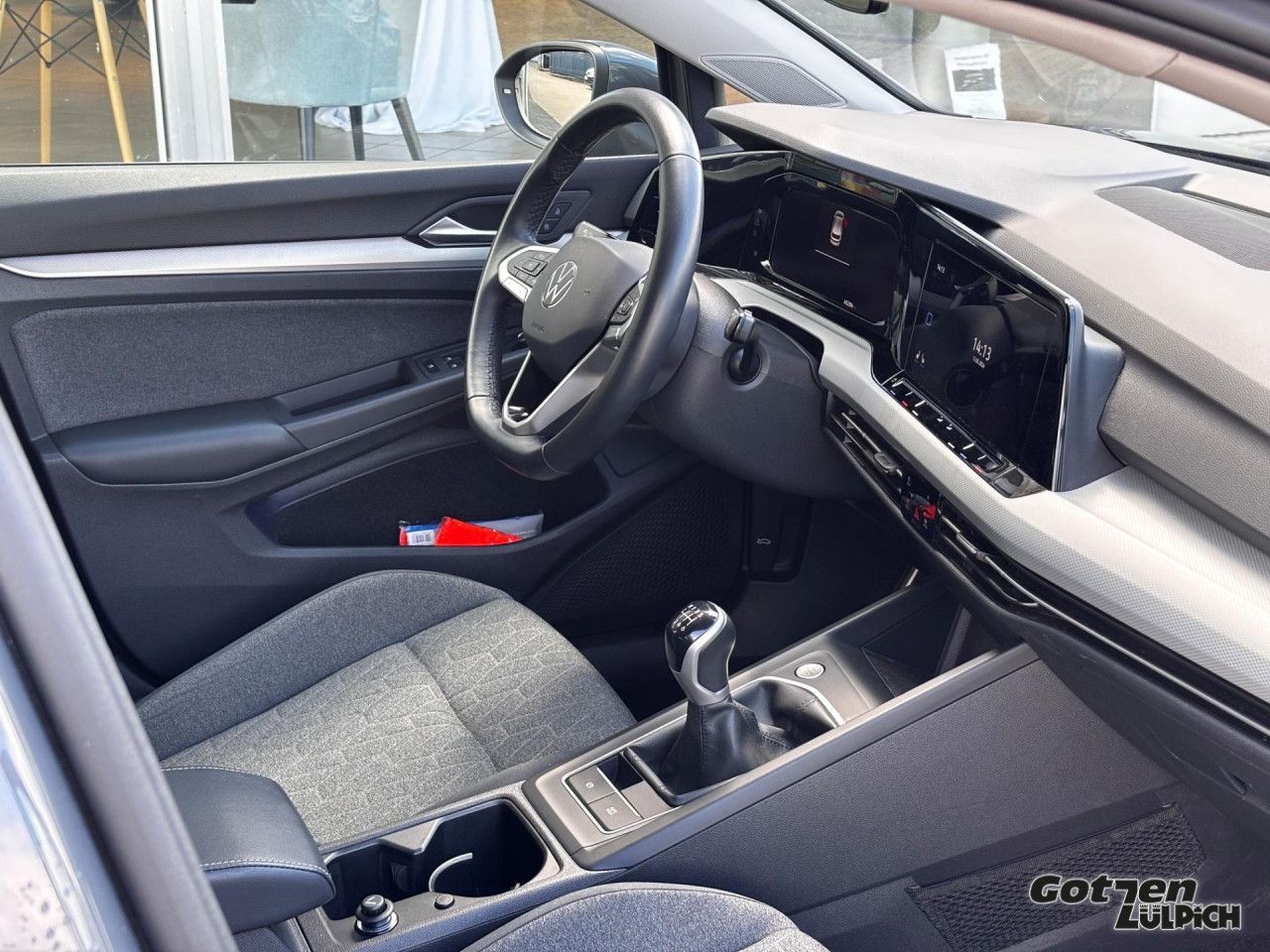 Fahrzeugabbildung Volkswagen Golf VIII Move1,5TSI Navi ACC Light Assis LED