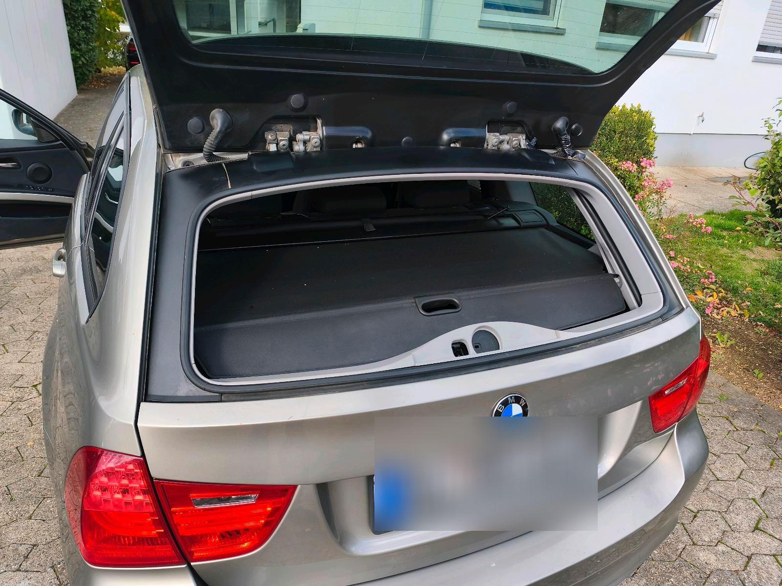 BMW 320 2011 — photo 10