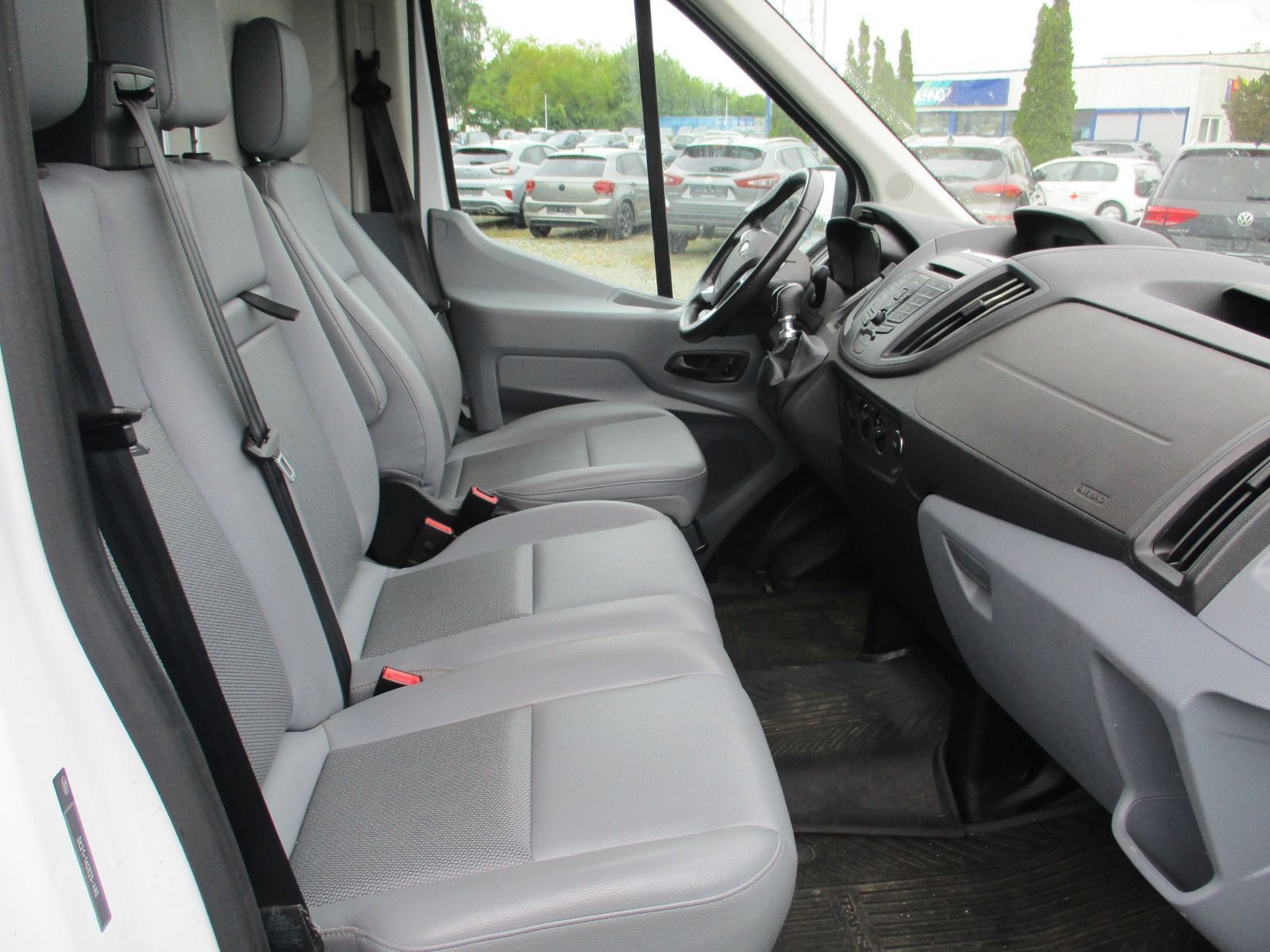 Fahrzeugabbildung Ford TRANSIT 2,0TDCI  L3 / ALW