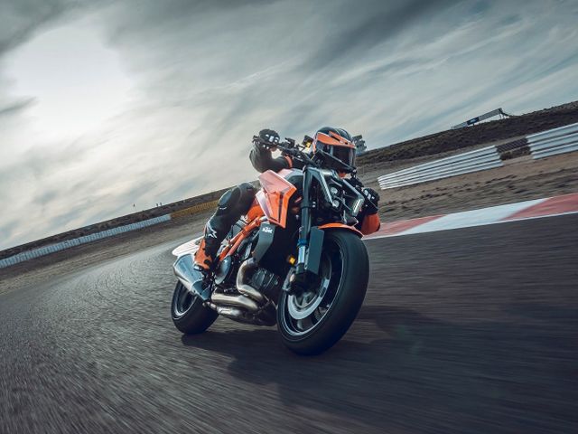 KTM 1390 Super Duke R EVO ## MY24 ## Top of the line