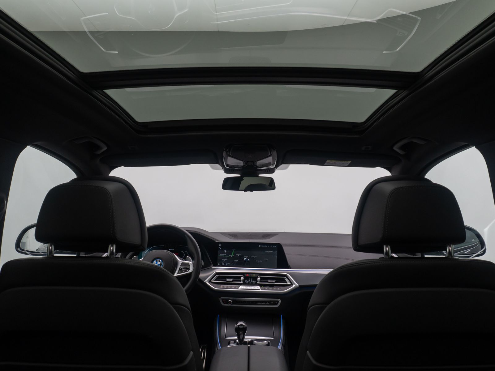 Fahrzeugabbildung BMW X5 xD45e M Sport 360° HUD Panorama DAB Massage