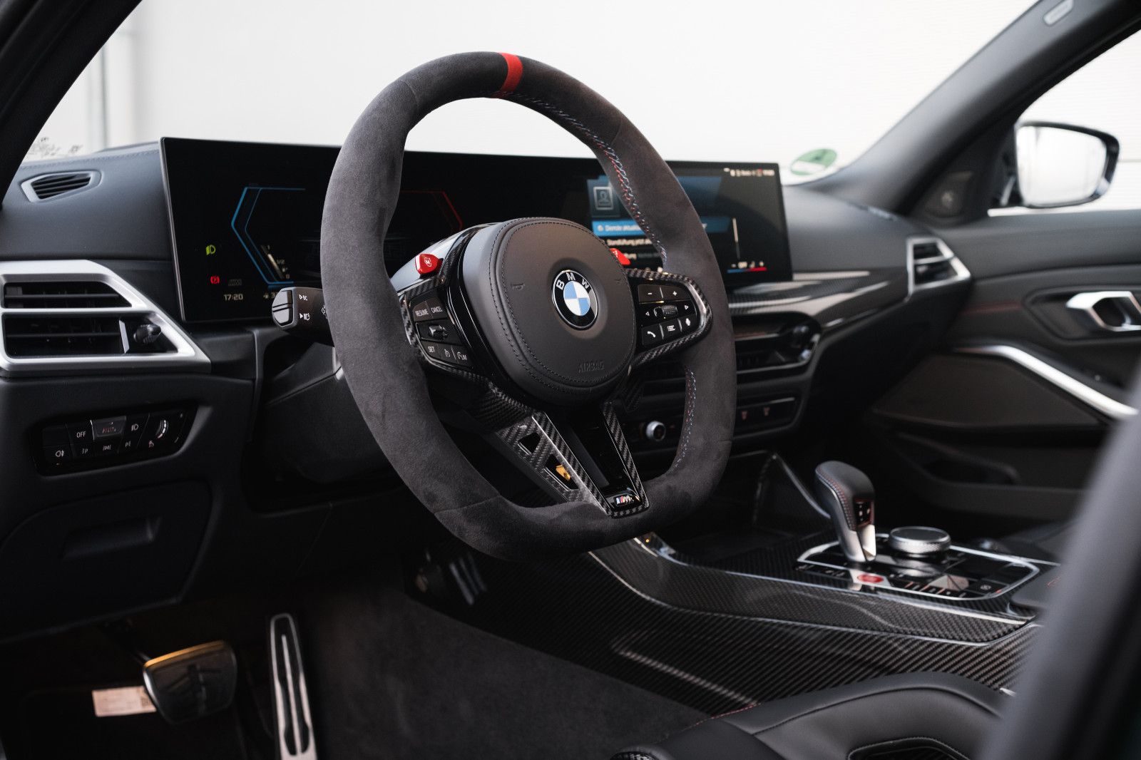 Fahrzeugabbildung BMW M3 Touring CS-Sonderfarbe-Drive-&ParkingAssist.