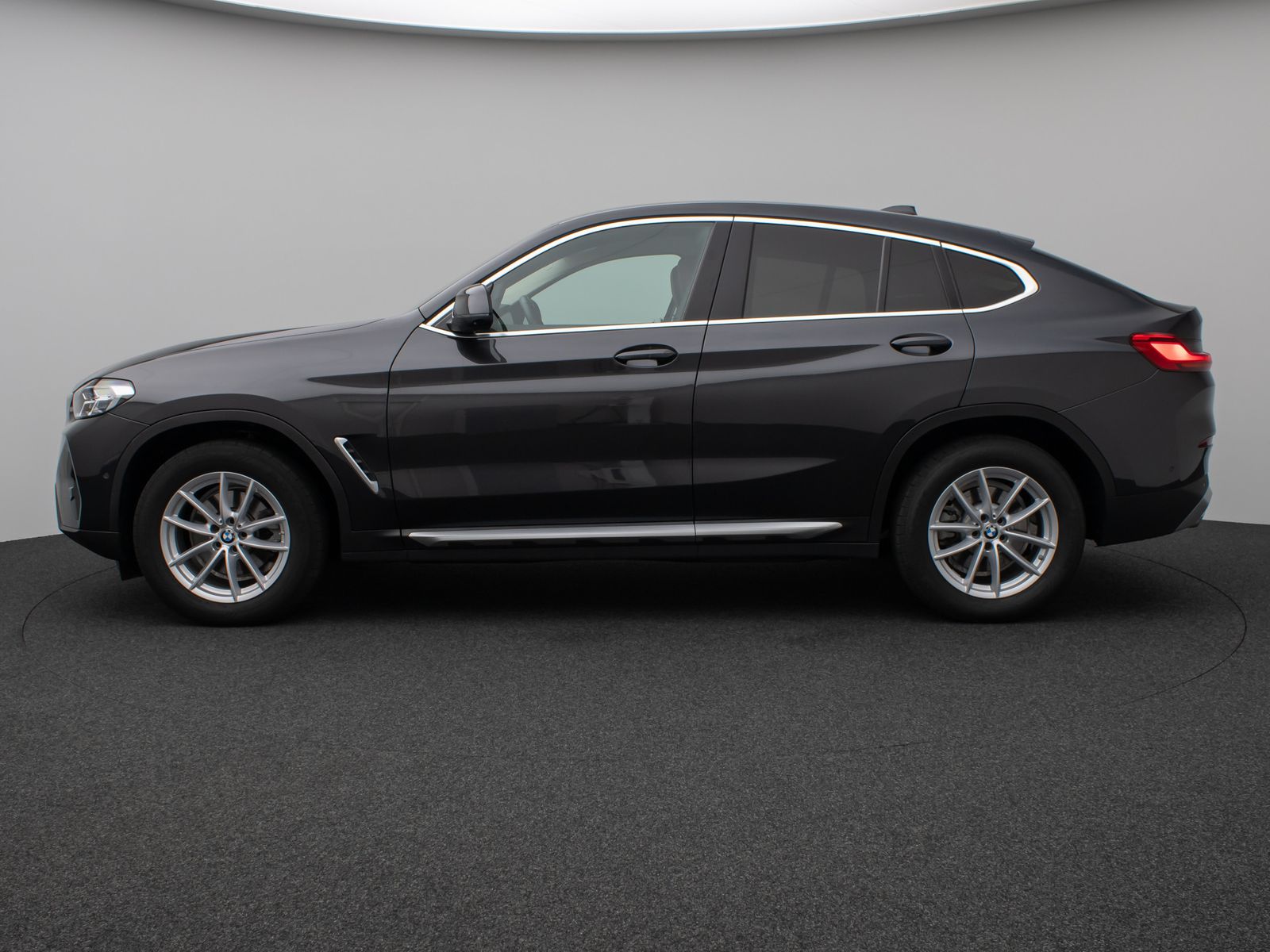 Fahrzeugabbildung BMW X4 xD20d 360°DAB HiFi Fernlichtassist AHK Sport