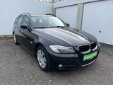 BMW 318i Touring *Navi*PDC*SHZ*Tempomat* - BMW 3er Reihe aus 2009: Kombi