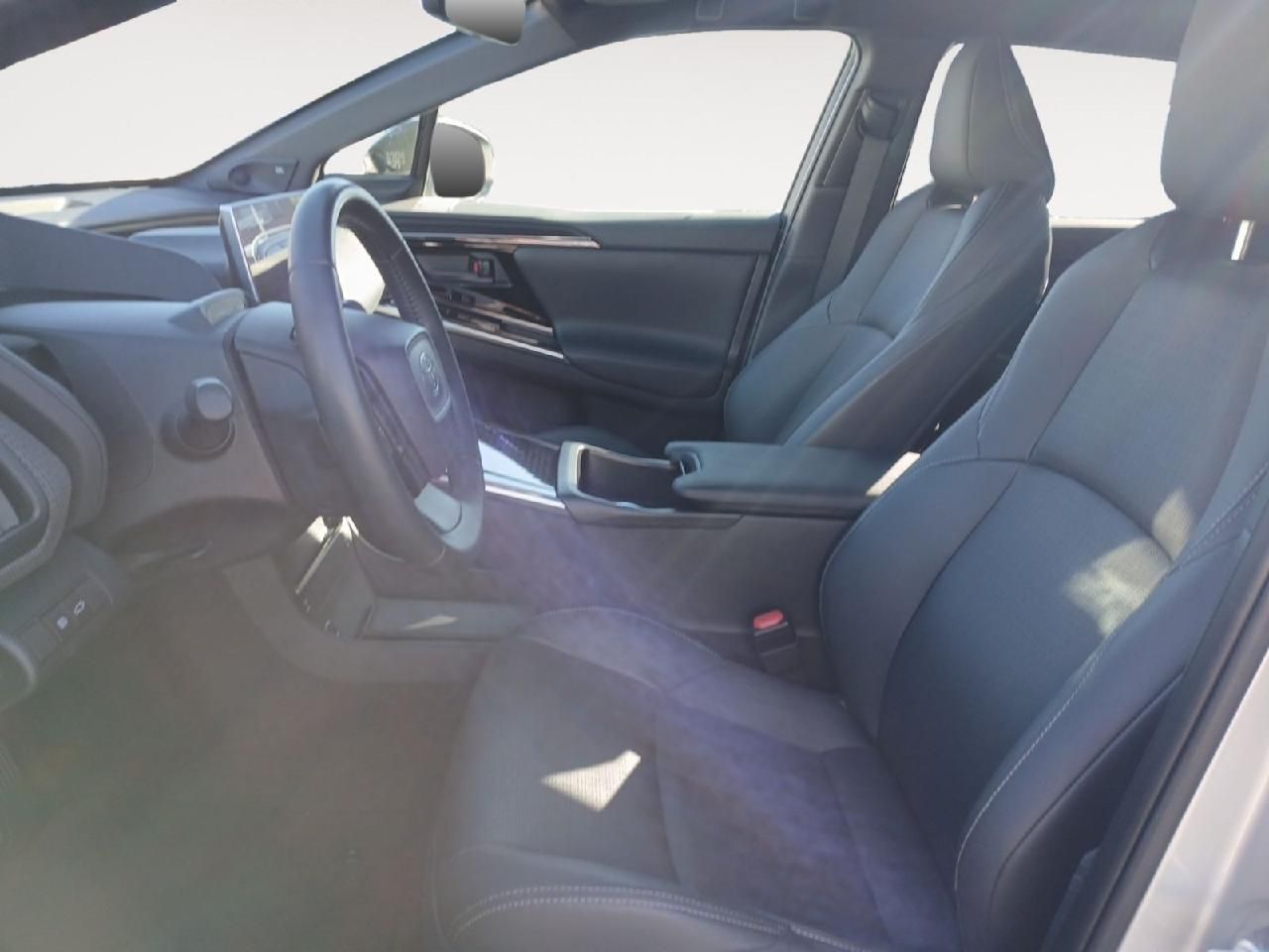 Fahrzeugabbildung Toyota bZ4X AWD