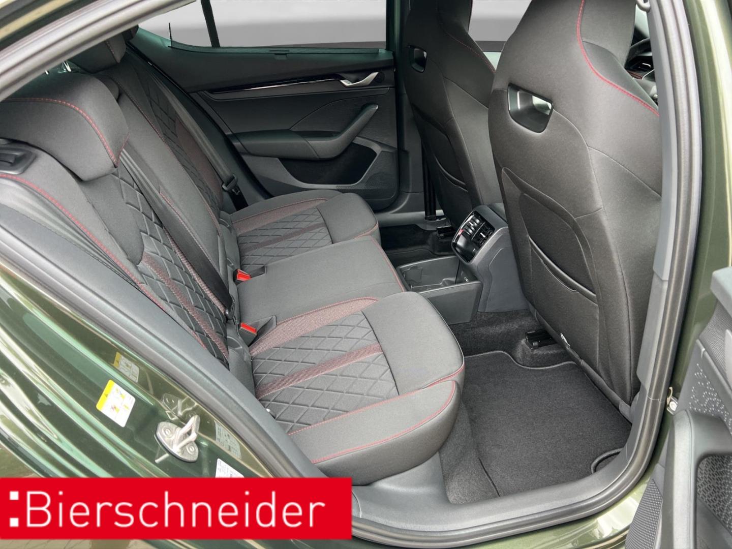 Skoda Octavia 2.0 TSI DSG RS CANTON DCC AHK HEAD-UP MA