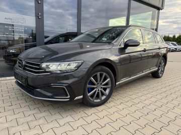 Volkswagen Passat - 2