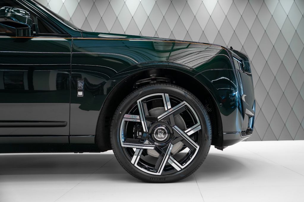Cullinan BLACK BADGE 2026 GREEN/ORANGE STARLIGHT - Bild 6