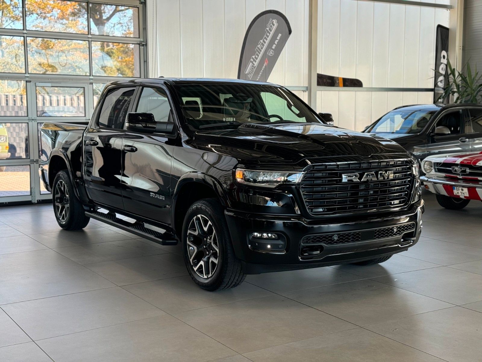 Fahrzeugabbildung Dodge RAM 1500 Laramie Sport MY25 4x4 Voll