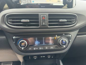 Hyundai i10 1.0 AUTOMATIK TREND + NAVIGATION+KOMFORT UVM