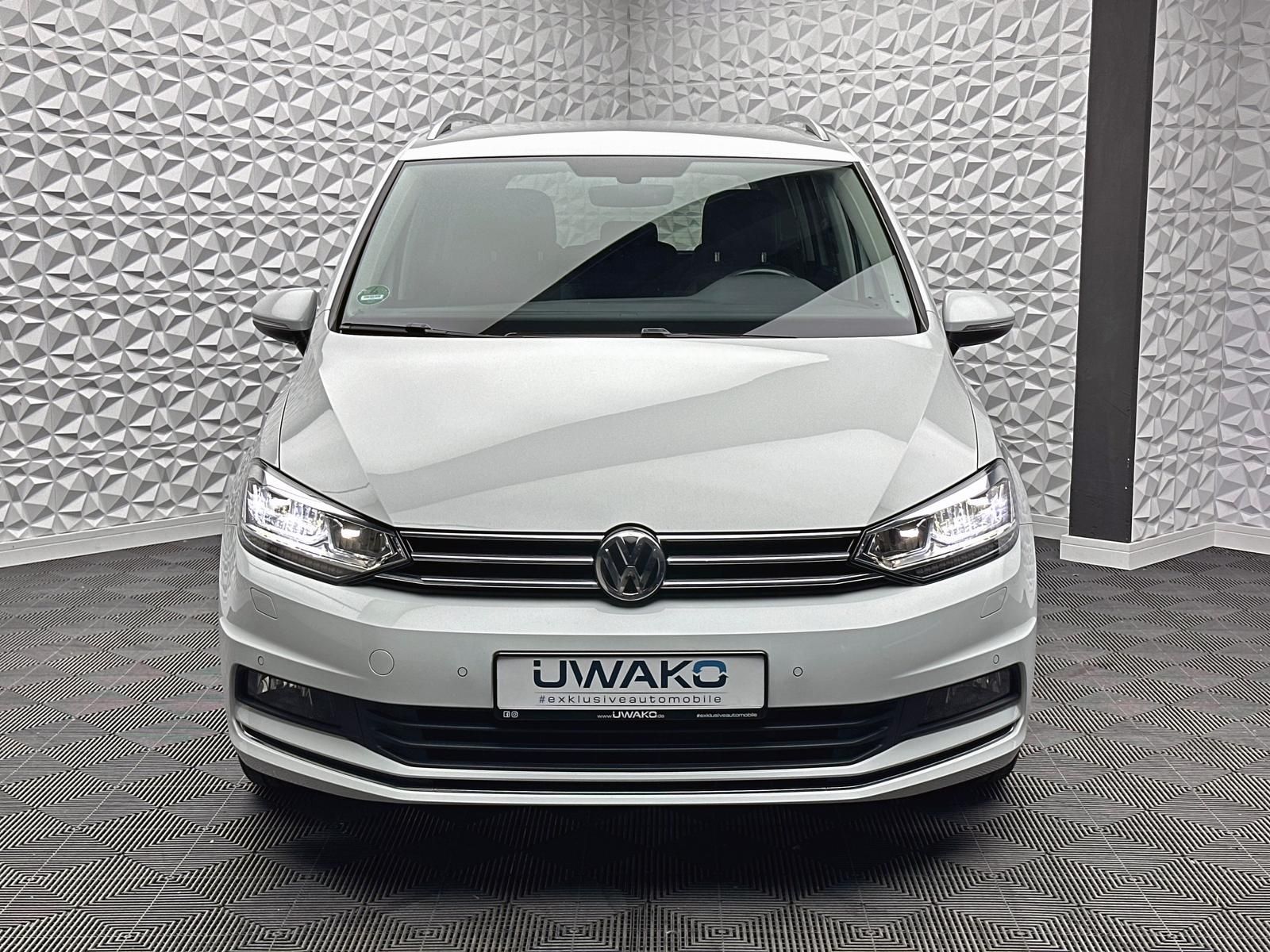 Fahrzeugabbildung Volkswagen TOURAN 1.5 TSI JOIN/7-SITZE/AHK/ACC/RCAM/NAV/DSG