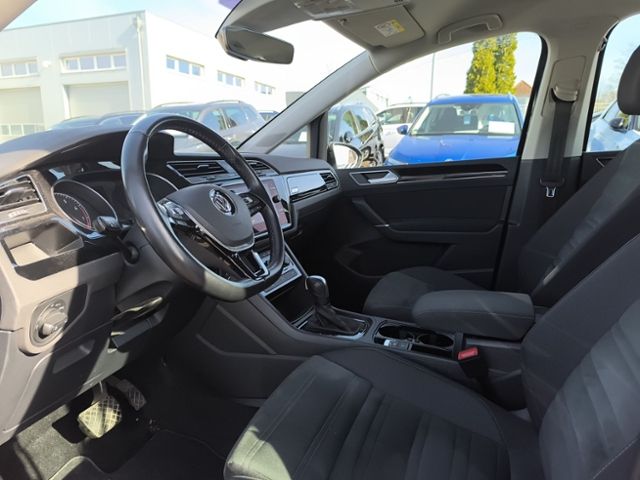 Fahrzeugabbildung Volkswagen Touran 1.5 TSI ACT DSG Highline LED ACC NAVI KAM