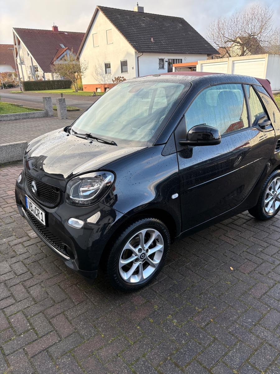 Smart ForTwo Cabrio 0.9 66kW -1. Hand 