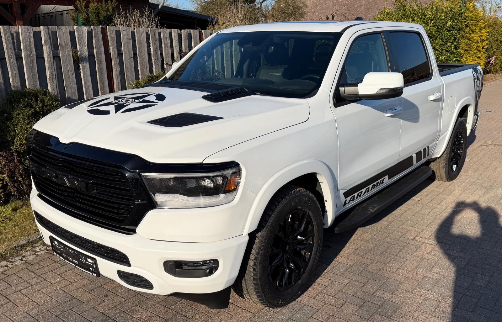 Dodge RAM LARAMIE-PANORAMA-NEUE-M+S REIFEN-START STOP
