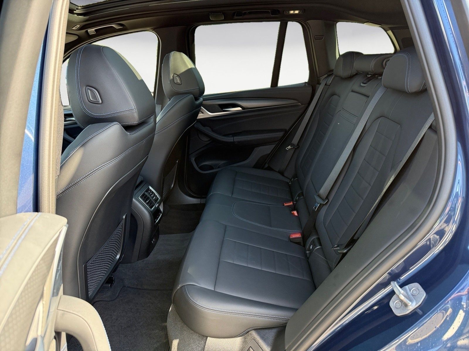 BMW iX3 IMPRESSIVE M Sport Navi Klima PDC Kamera Hea foto 14